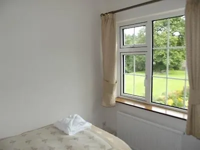 Bed & Breakfast Innwood House 3*