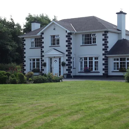 Bed & Breakfast Innwood House